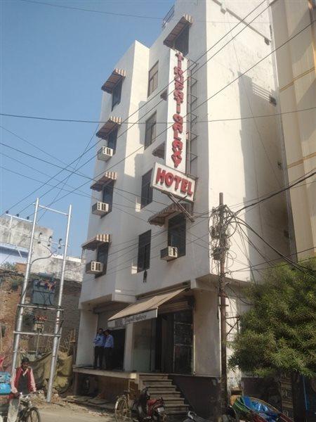 Townhouse 1182 Hotel Tirupati Galaxy カーンプル エクステリア 写真