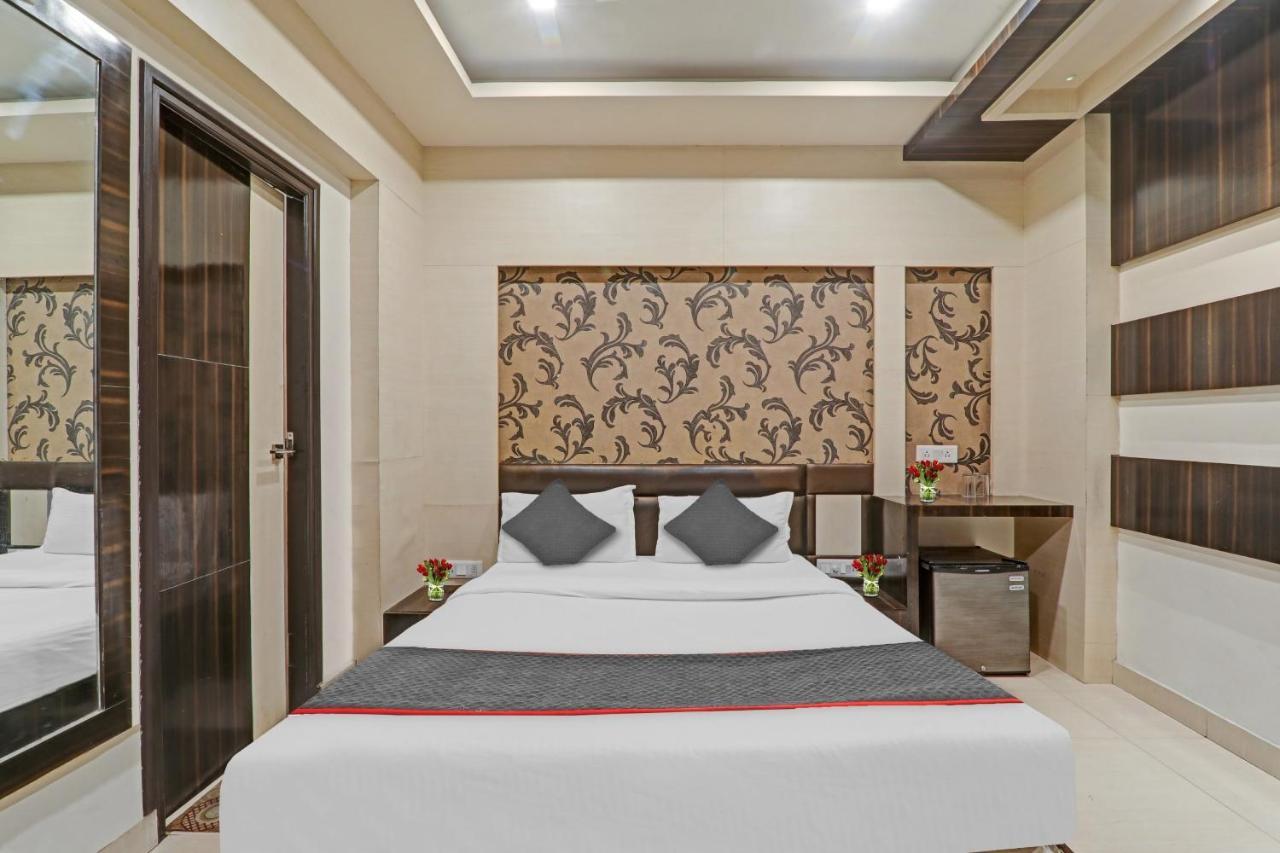 Townhouse 1182 Hotel Tirupati Galaxy カーンプル エクステリア 写真