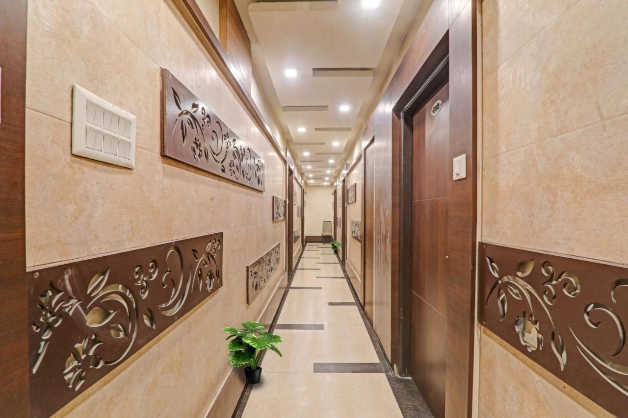 Townhouse 1182 Hotel Tirupati Galaxy カーンプル エクステリア 写真